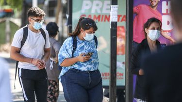 COVID-19 en Uruguay: 18 fallecidos y 5.527 casos nuevos