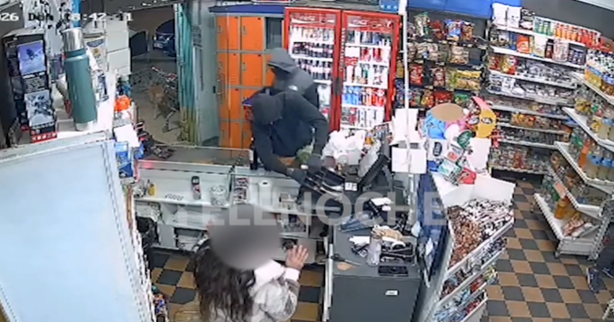 Rapiña en supermercado de Shangrilá: delincuentes armados golpearon a un cliente y robaron la recaudación