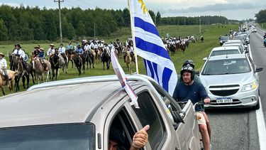 Soy inocente: Guillermo Besozzi recibió en su casa a personas que marcharon en su apoyo