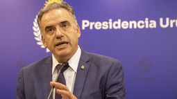 Yamandú Orsi dijo que hay cinco propuestas de empresas acostumbradas para construir las patrullas oceánicas