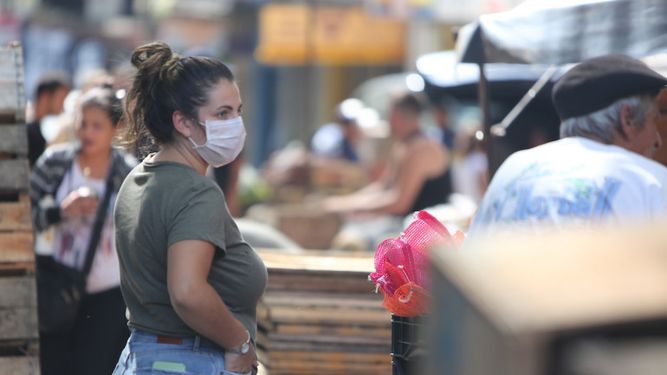 COVID-19 en Uruguay: 1215 casos nuevos y ocho fallecidos