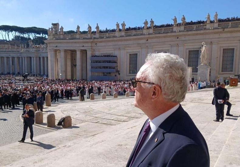 Blancos citarán a Lubetkin para que explique sus viajes a Roma y si respondieron a intereses del país