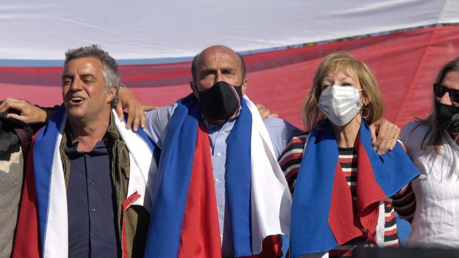 El FA hace una autocrítica y califica la campaña como perdedora