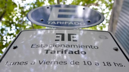 ¿Cómo pagar el estacionamiento tarifado?
