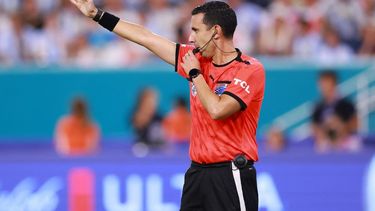 Así es César Ramos, el árbitro que dirigirá Uruguay-Colombia el miércoles | AFP
