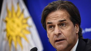 Lacalle Pou saludó a Lula da Silva por su victoria en Brasil