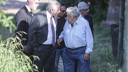 El expresidente uruguayo José Mujica recibió en su chacra al presidente de Argentina, Alberto Fernández.