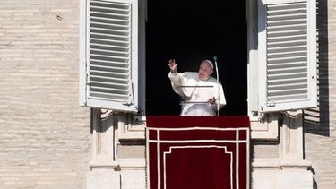 Papa dona fondos para los migrantes bloqueados entre Polonia y Bielorrusia
