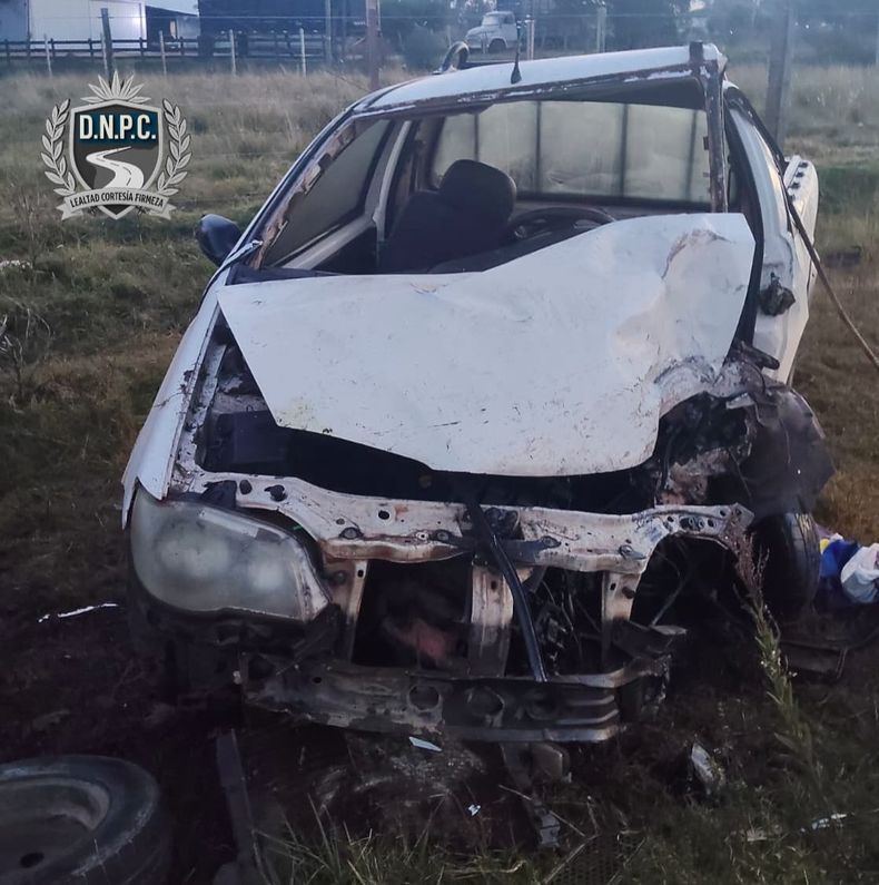 Un hombre murió tras despiste y vuelco de su camioneta en Cerro Largo