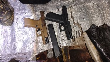 Villa Española: rapiña derivó en tiroteo con la Policía y el hallazgo de armas, chalecos antibalas y municiones