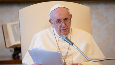 El papa Francisco pide humildad y sobriedad a los cardenales
