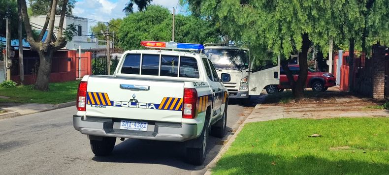 Intento de rapiña en Sayago: quisieron robar un camión, golpearon a su propietario y fueron detenidos