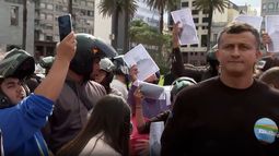 Repartidores se movilizaron en Plaza Independencia para exigir justicia tras el asesinato de un trabajador