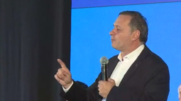 Álvaro Delgado, precandidato presidencial.