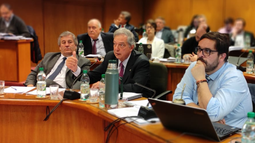 El ministro Mattos estuvo durante más de seis horas en la Comisión de Presupuesto Integrada con Hacienda del Senado.