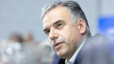 Yamandú Orsi criticó destitución de Arsenio Luzardo de ONFI y la calificó de persecución