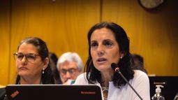 Arbeleche y jerarcas del MEF presentaron la Rendición de Cuentas en el Senado