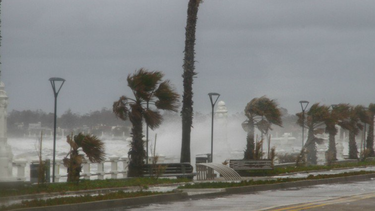 Inumet actualizó la doble alerta por vientos fuertes