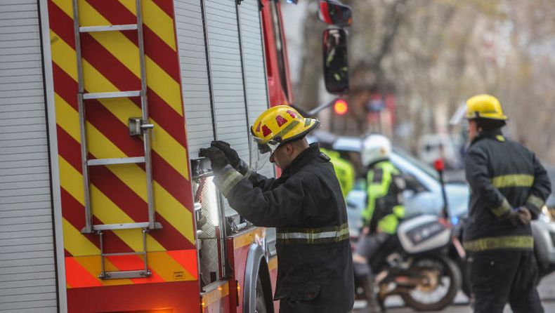 Se incendió un edificio de apartamentos en pleno Centro de Montevideo