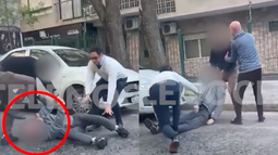 Un conductor golpeó y le pisó la cabeza a otro hasta dejarlo inconsciente: la víctima es paciente oncológico