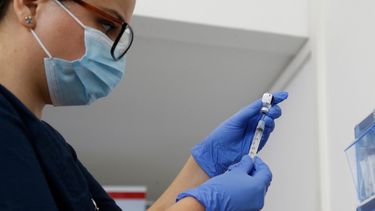 ¿Qué dice el acuerdo de vacunación que se debe firmar para inocularse?