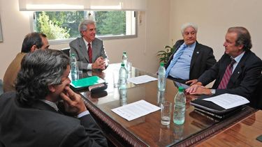 Toma dijo que el Ministerio de Defensa debió hacer la denuncia