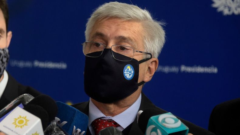 Tabaré Viera: Se va a comprar de acuerdo a la ley y el TOCAF