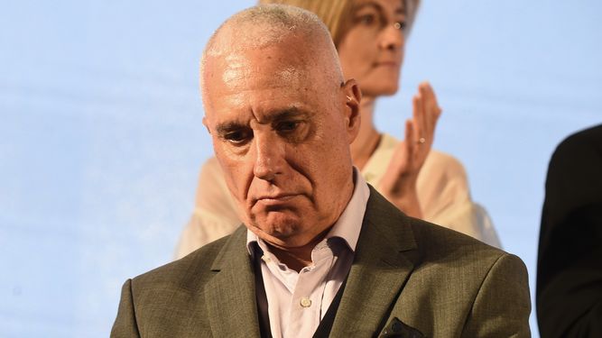 Carlos Negro visitó un centro para evacuados y valoró el trabajo realizado por su cartera