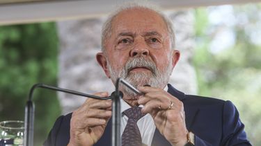 Lula encabezará cumbre para frenar destrucción de Amazonía.
