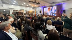 Xunta de Galicia inauguró obras en el Centro Orensano y entregó reconocimientos a programas de migración