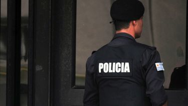 La Policía disolvió aglomeración en una plaza de Carrasco