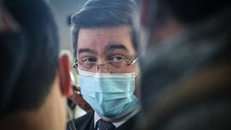 Marcaba tarjeta, no se presentaba a trabajar y ASSE lo cesó del cargo