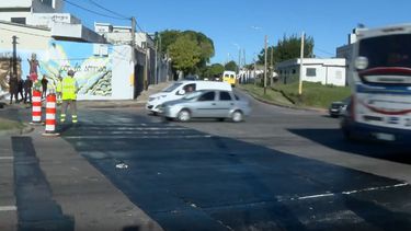 Intendencia de Montevideo tapó la cebra que vecinos habían pintado en donde fue atropellado adolescente