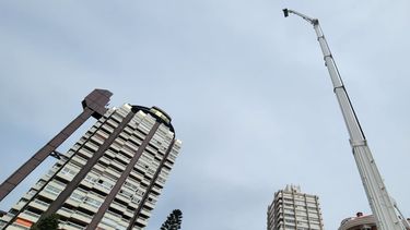 Nuevo camión con plataforma para combate de incendios