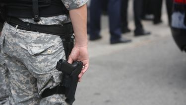 Intentó robarle a un policía con un arma de juguete y fue abatido