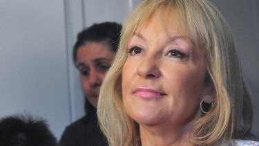 Carolina Cosse lidera en intención de voto dentro del Frente Amplio
