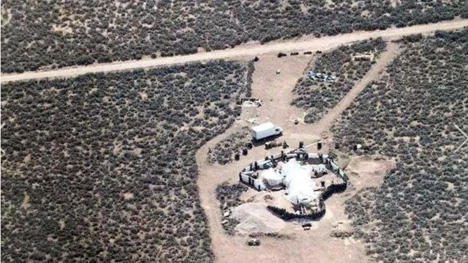 Rescatan a once niños en condiciones infrahumanas en EE.UU.