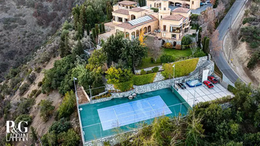 millonario dono su mansion para construir viviendas sociales