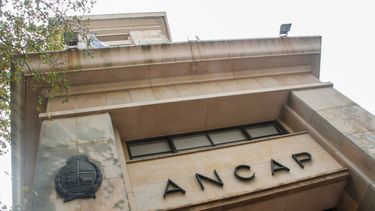 ANCAP busca administrativos para Montevideo y Paysandú.