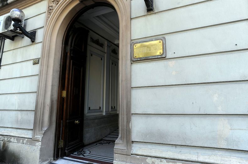 Interior señaló que no hubo denuncias de heridos y validó operativo de seguridad en el Campeón del Siglo