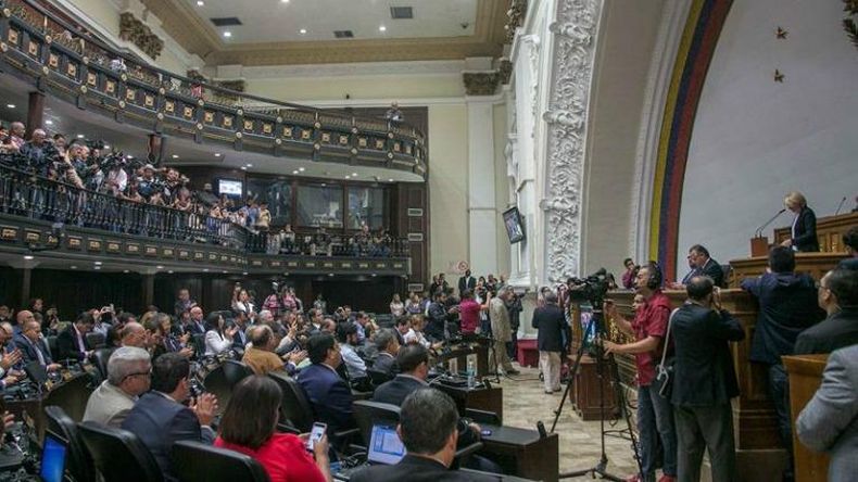 Oposición venezolana busca bloquear Constituyente