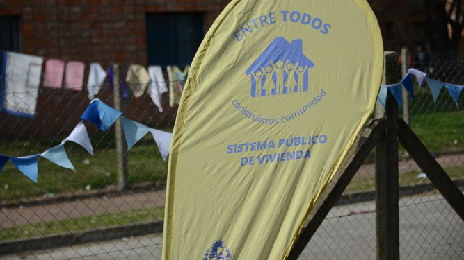 Vivienda entregó soluciones habitacionales en Montevideo