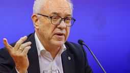 Lubetkin dijo que estudian con mucha atención la posibilidad de recibir refugiados de Gaza: Es complicado