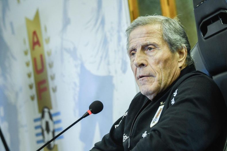 Entre caminos, recompensas y esfínteres: una crónica del ciclo Tabárez