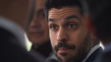 Andrés Ojeda se refirió a la salud mental de los policías y dijo que sacarles el arma es matarlos en vida