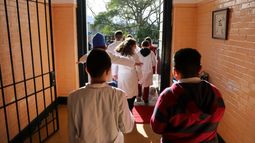 Gobierno decidió aplazar una semana decisiones del retorno a clases