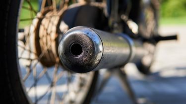 Motociclista fallecido en choque con auto. Motociclista fallecido en choque con auto.