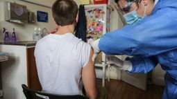 Uruguay es pionero en Latinoamérica en vacunar a menores