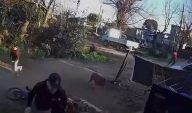 Condenaron a 12 meses de libertad a prueba a quien golpeó a un joven baleado en tras partido clásico