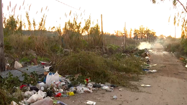 vecinos de piedras blancas reclaman por basurales, falta de luz y calles intransitables
